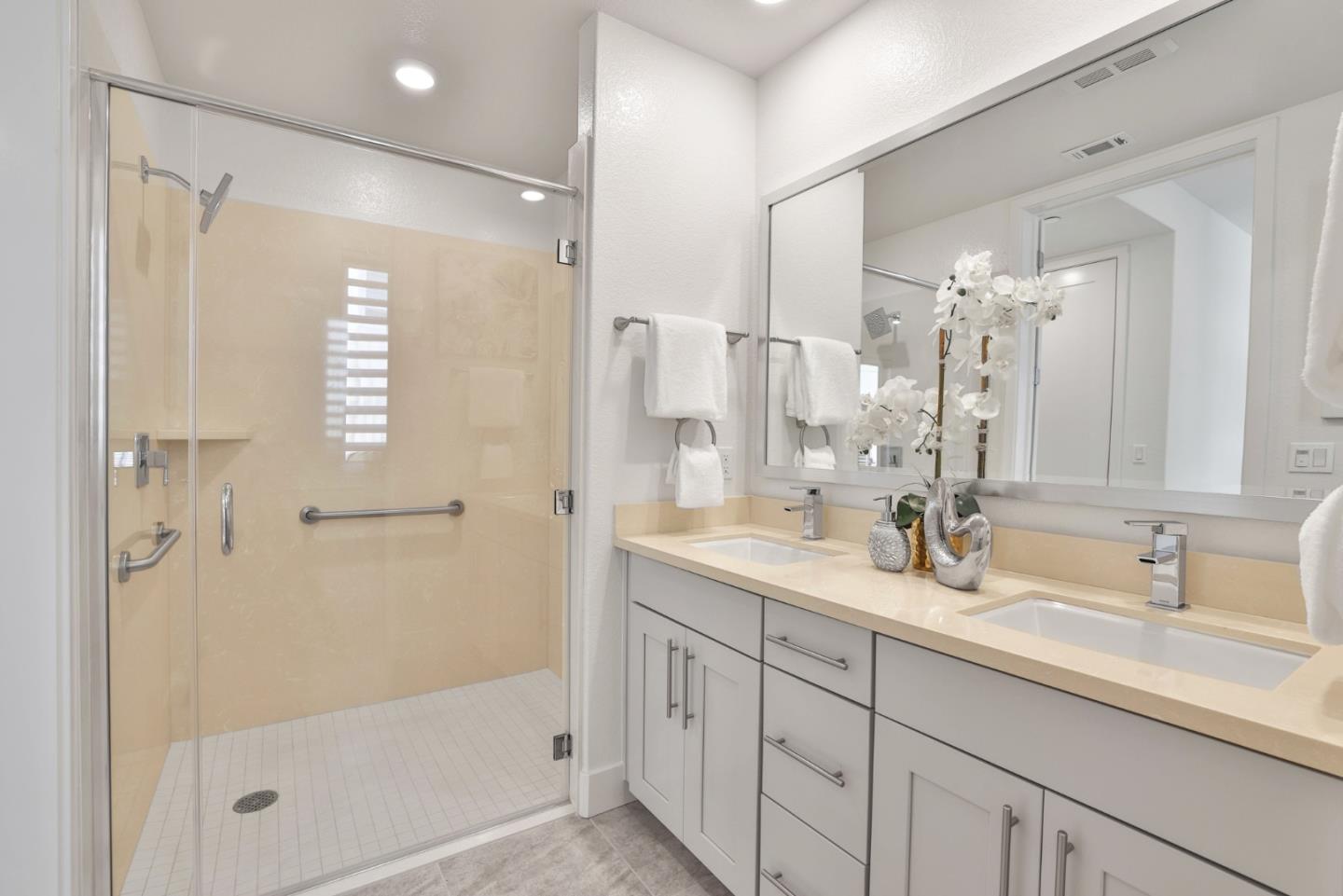 1089 Foster Square LN 204