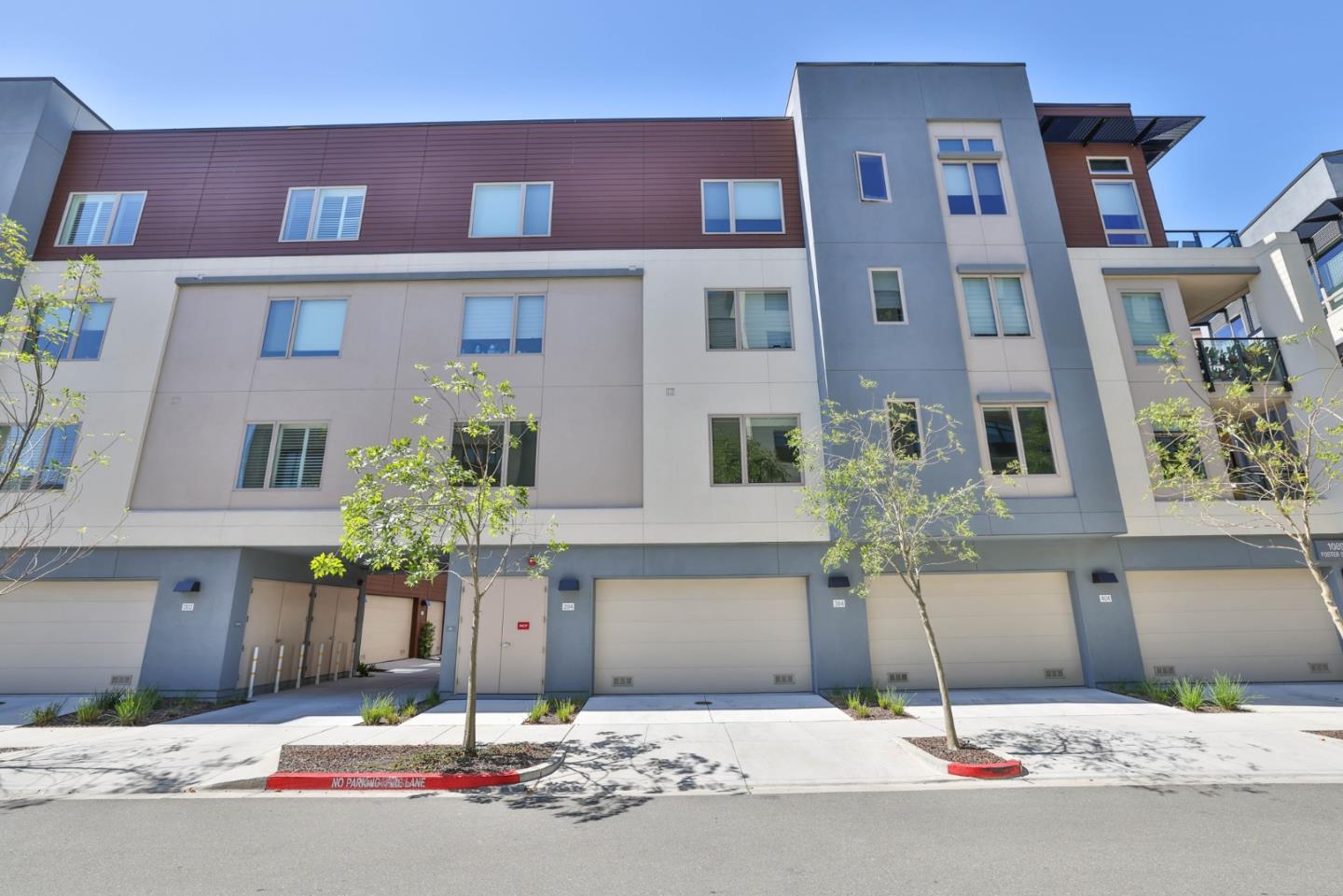 1089 Foster Square LN 204