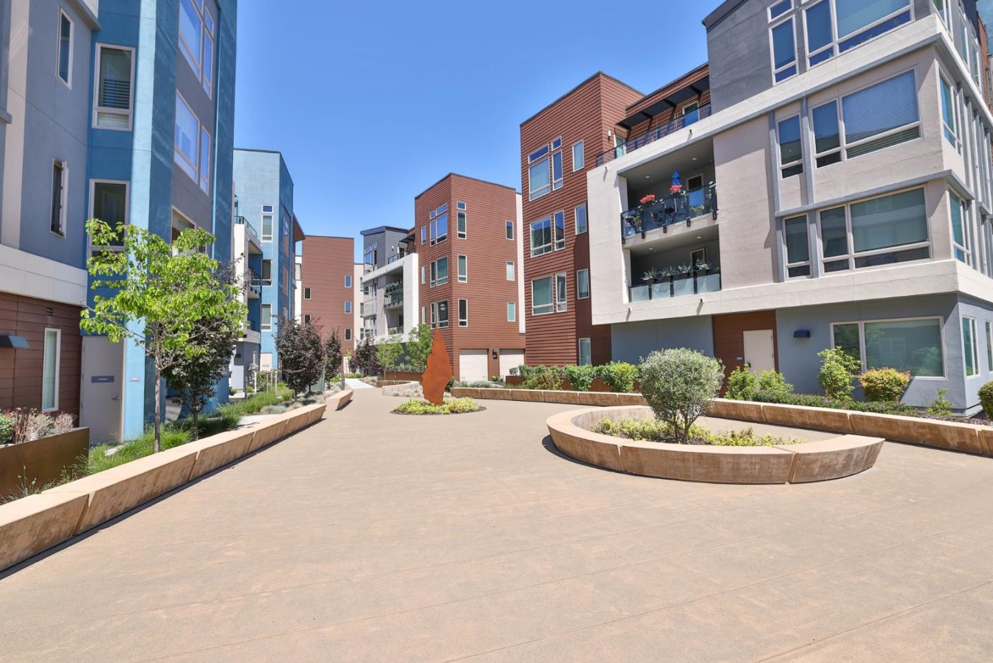 1089 Foster Square LN 204