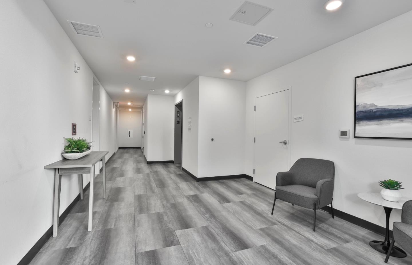 1089 Foster Square LN 204