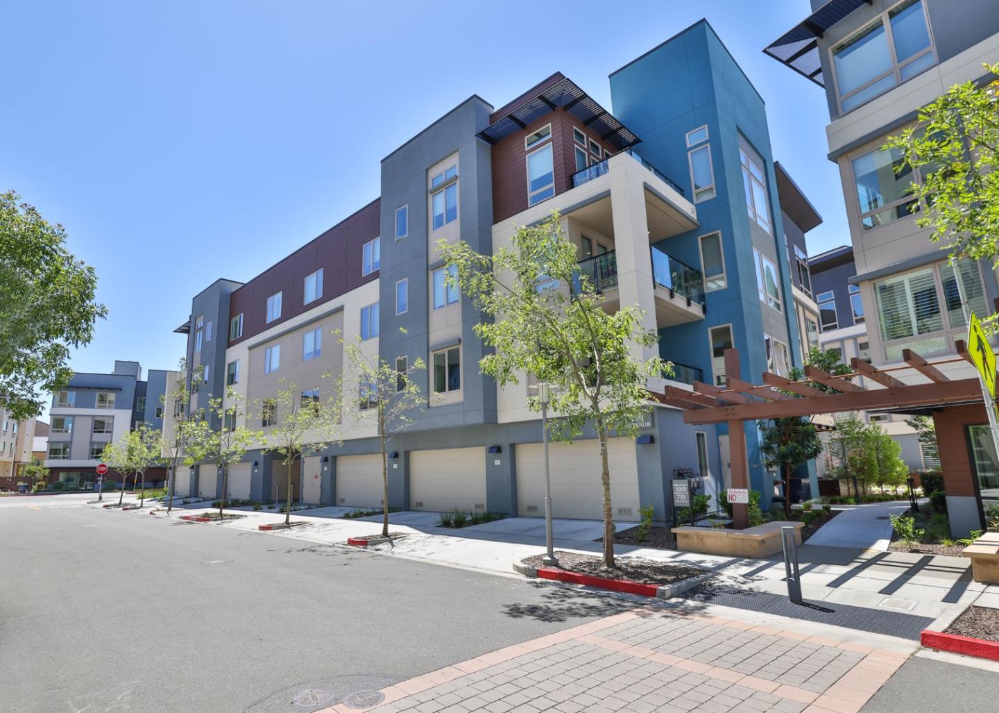 1089 Foster Square LN 204