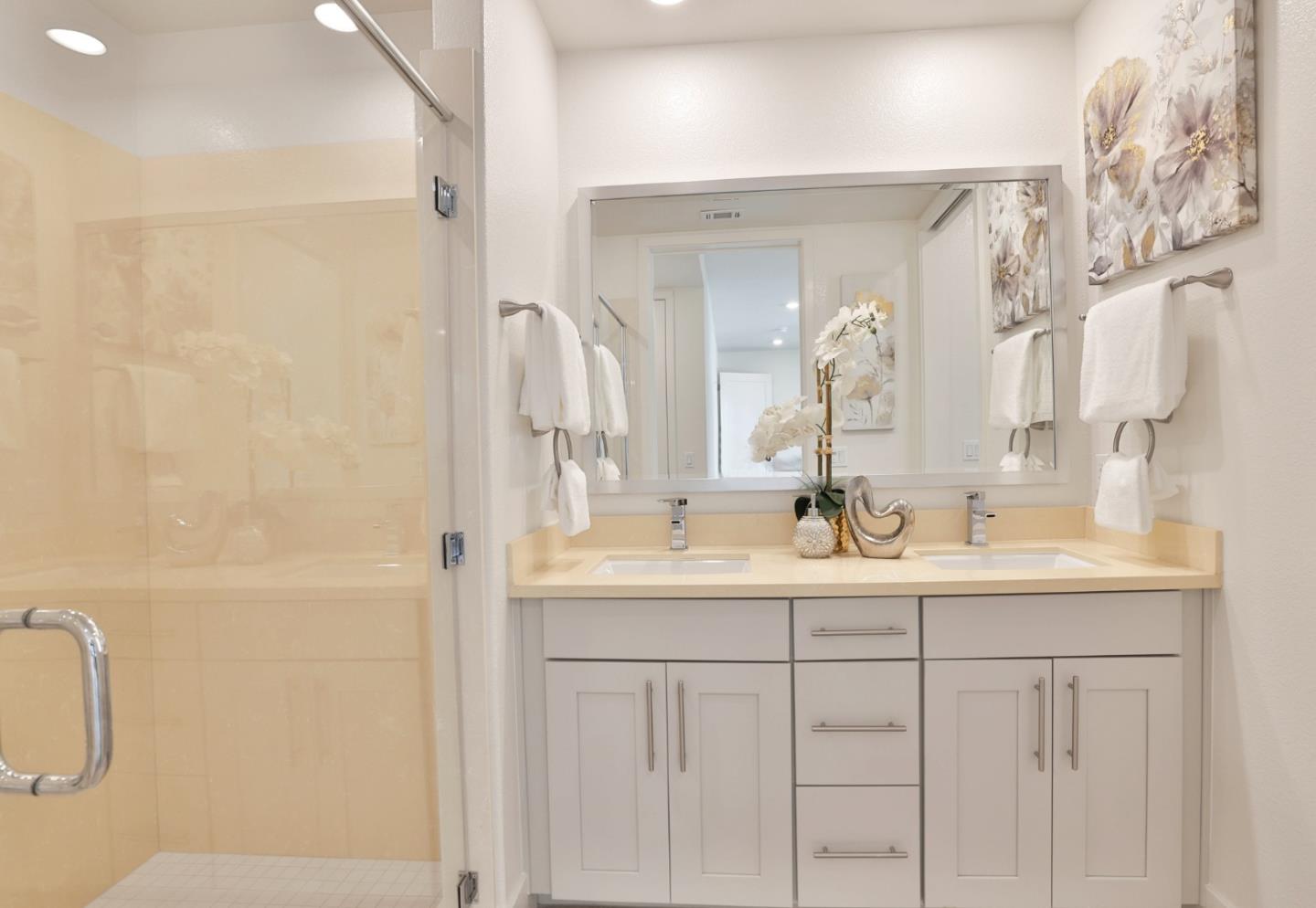 1089 Foster Square LN 204