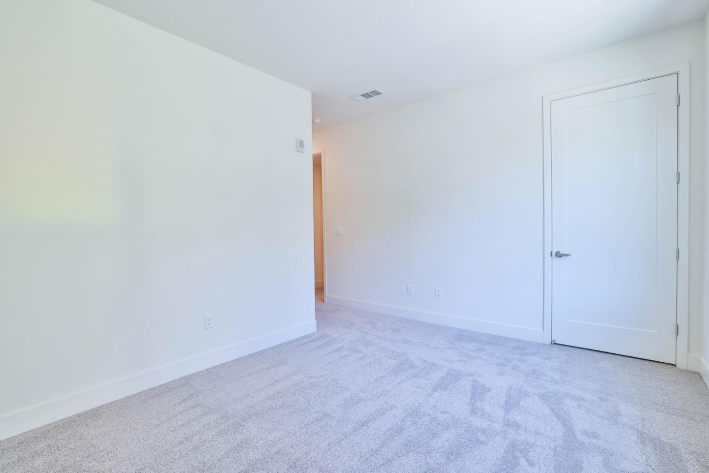 1089 Foster Square LN 204