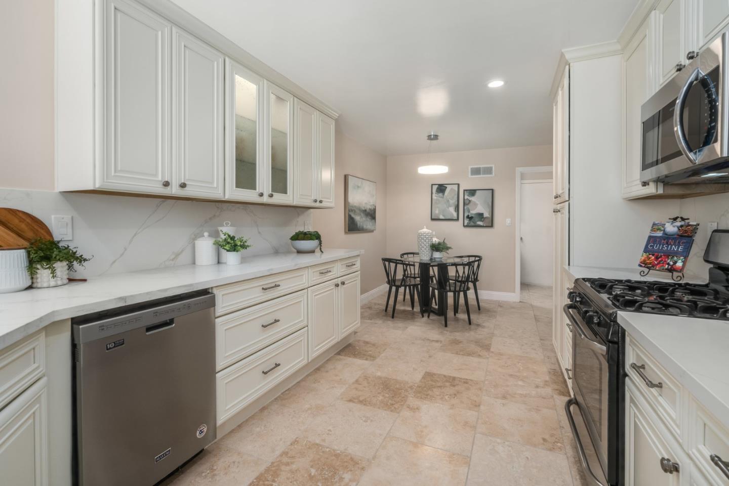961 Pizarro LN