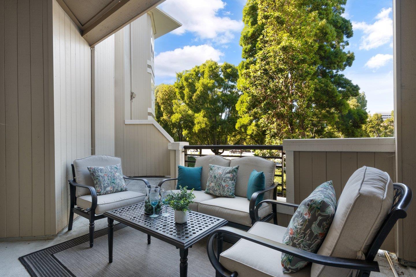 880 Meridian Bay LN 109