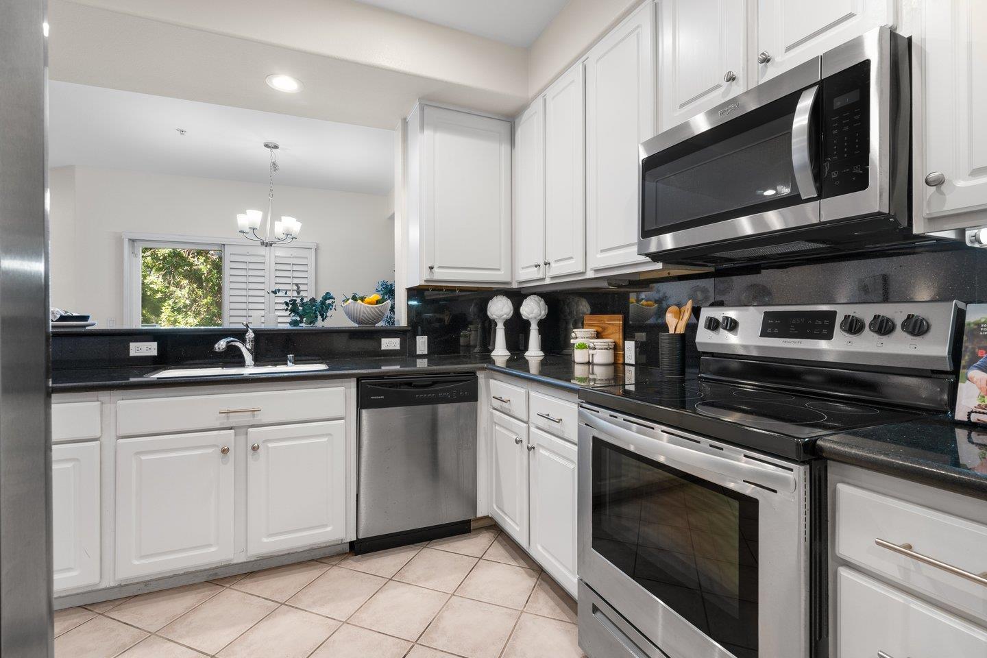 880 Meridian Bay LN 109