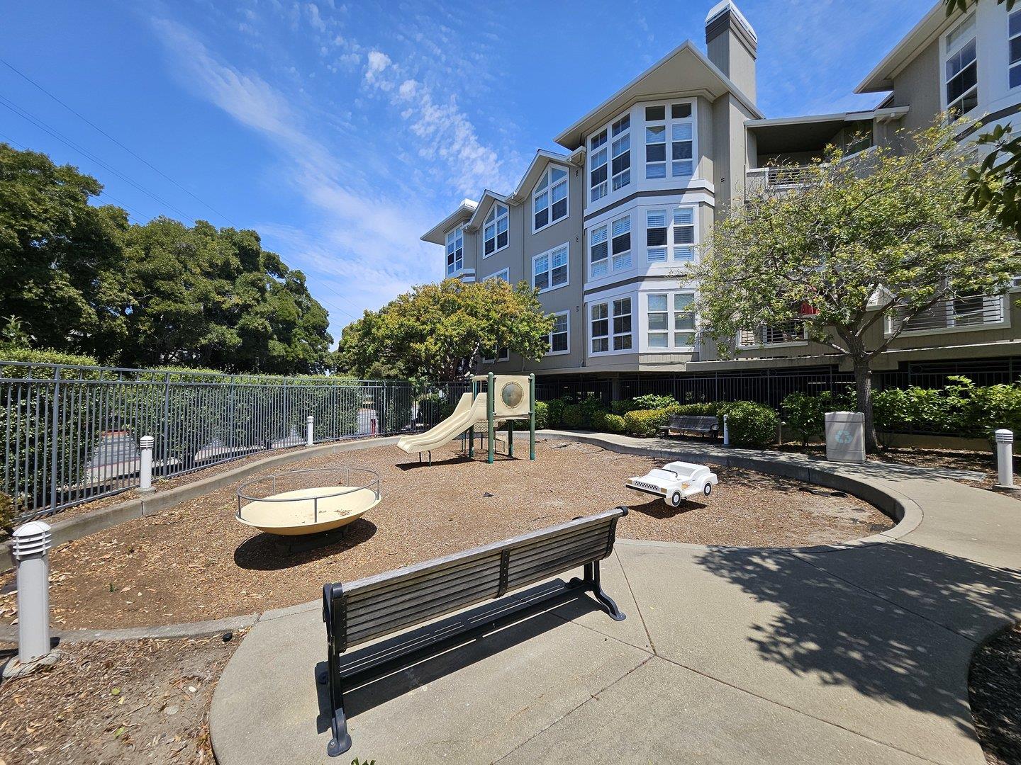 880 Meridian Bay LN 109