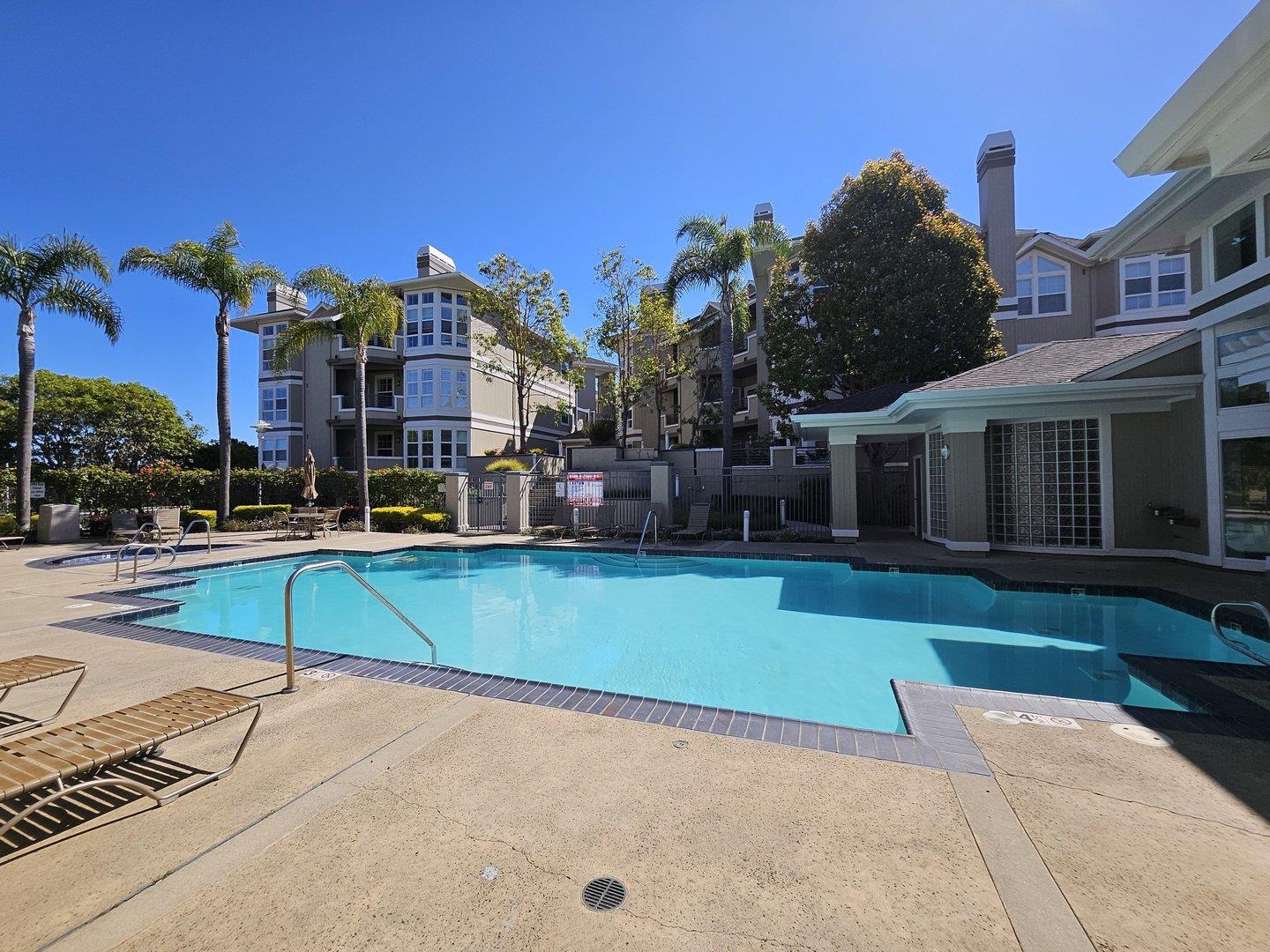 880 Meridian Bay LN 109