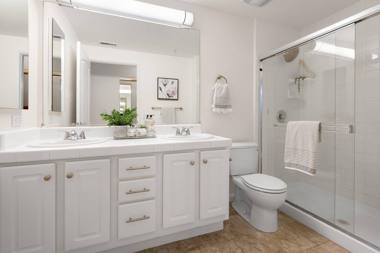 880 Meridian Bay LN 109