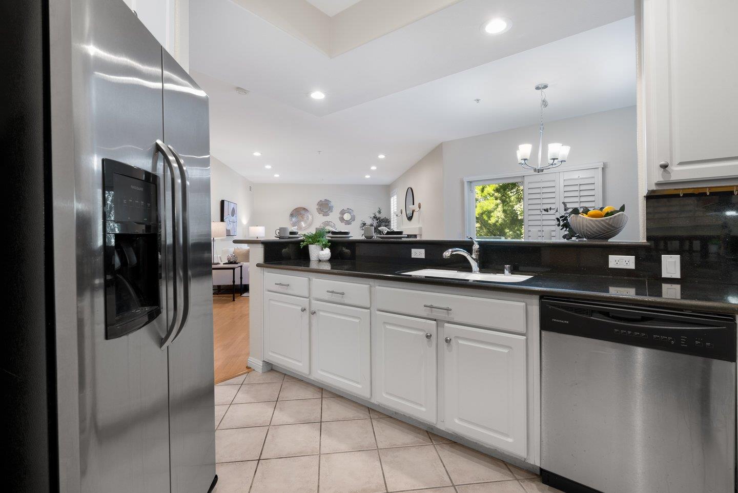 880 Meridian Bay LN 109