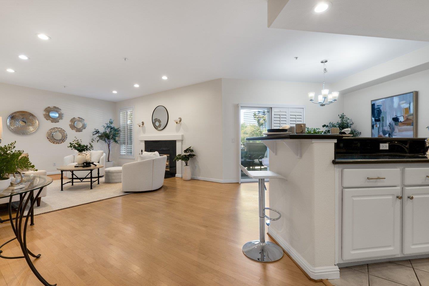 880 Meridian Bay LN 109