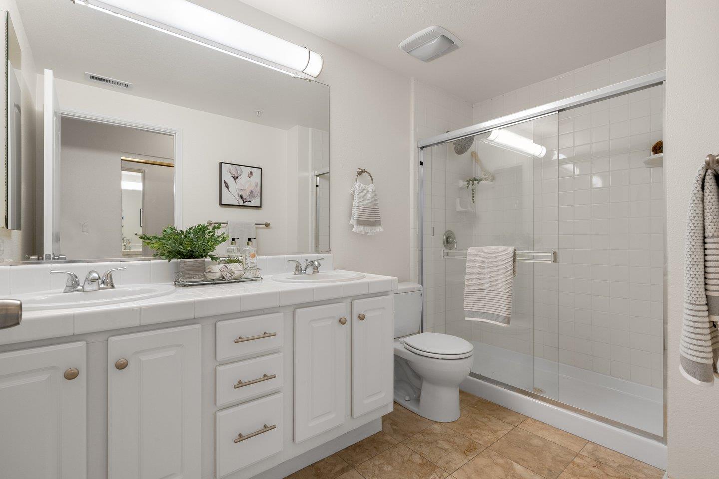 880 Meridian Bay LN 109