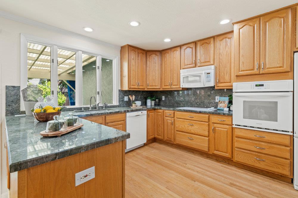 330 Menhaden CT