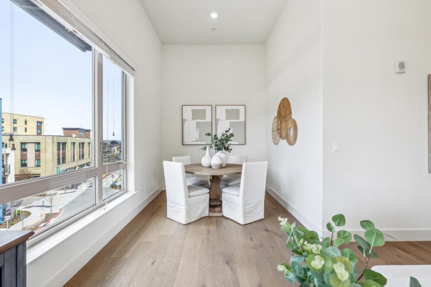 1078 Foster Square LN 401