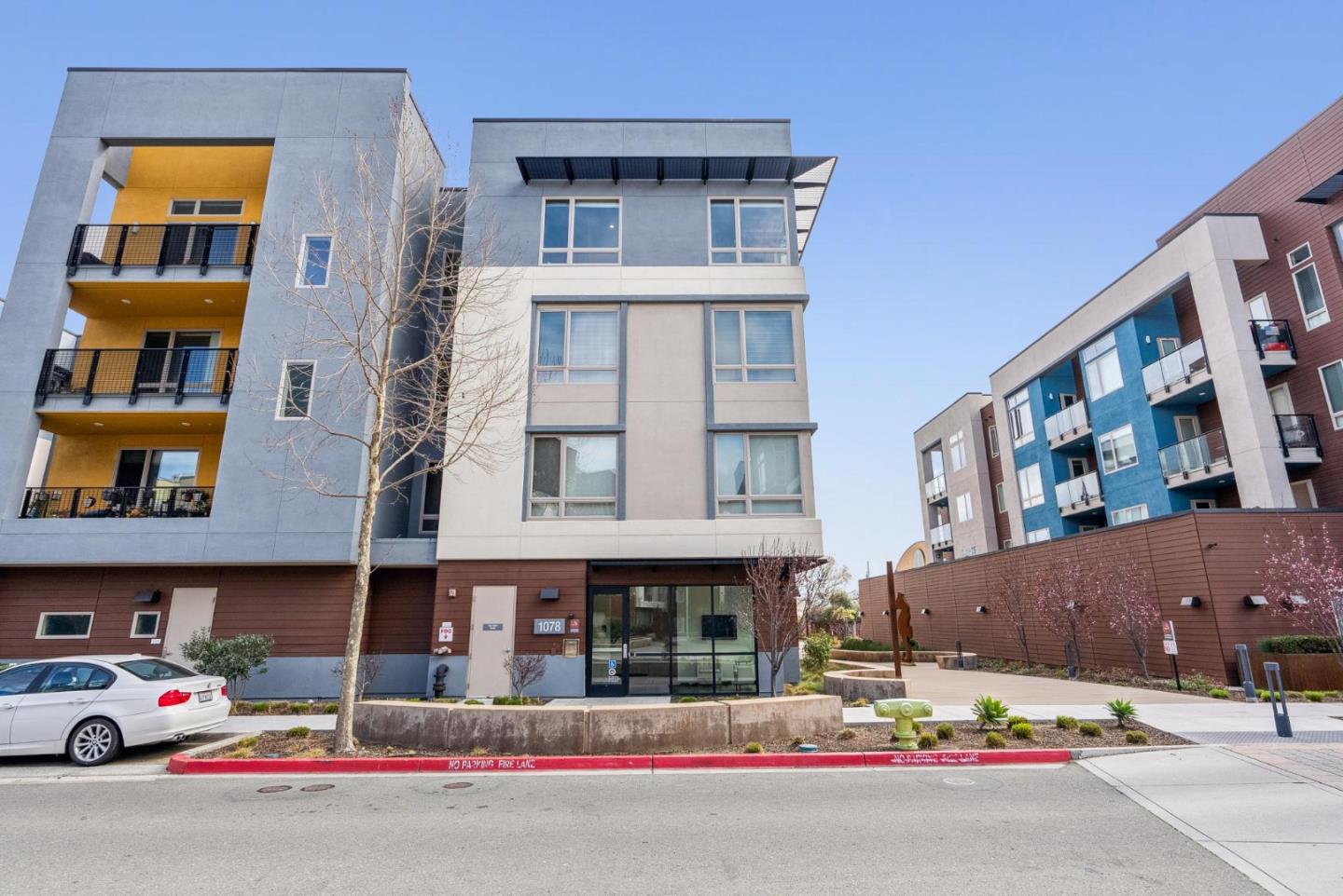 1078 Foster Square LN 401