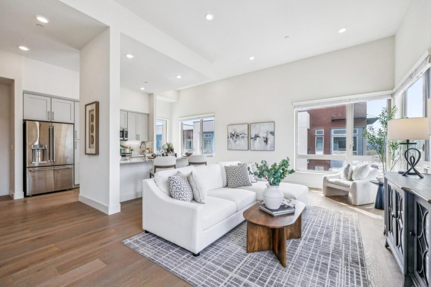 1078 Foster Square LN 401