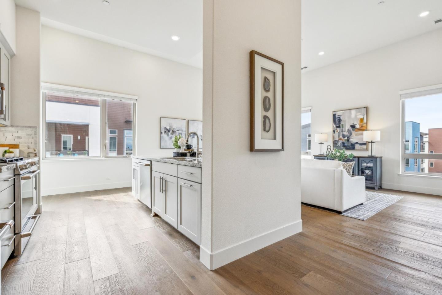 1078 Foster Square LN 401