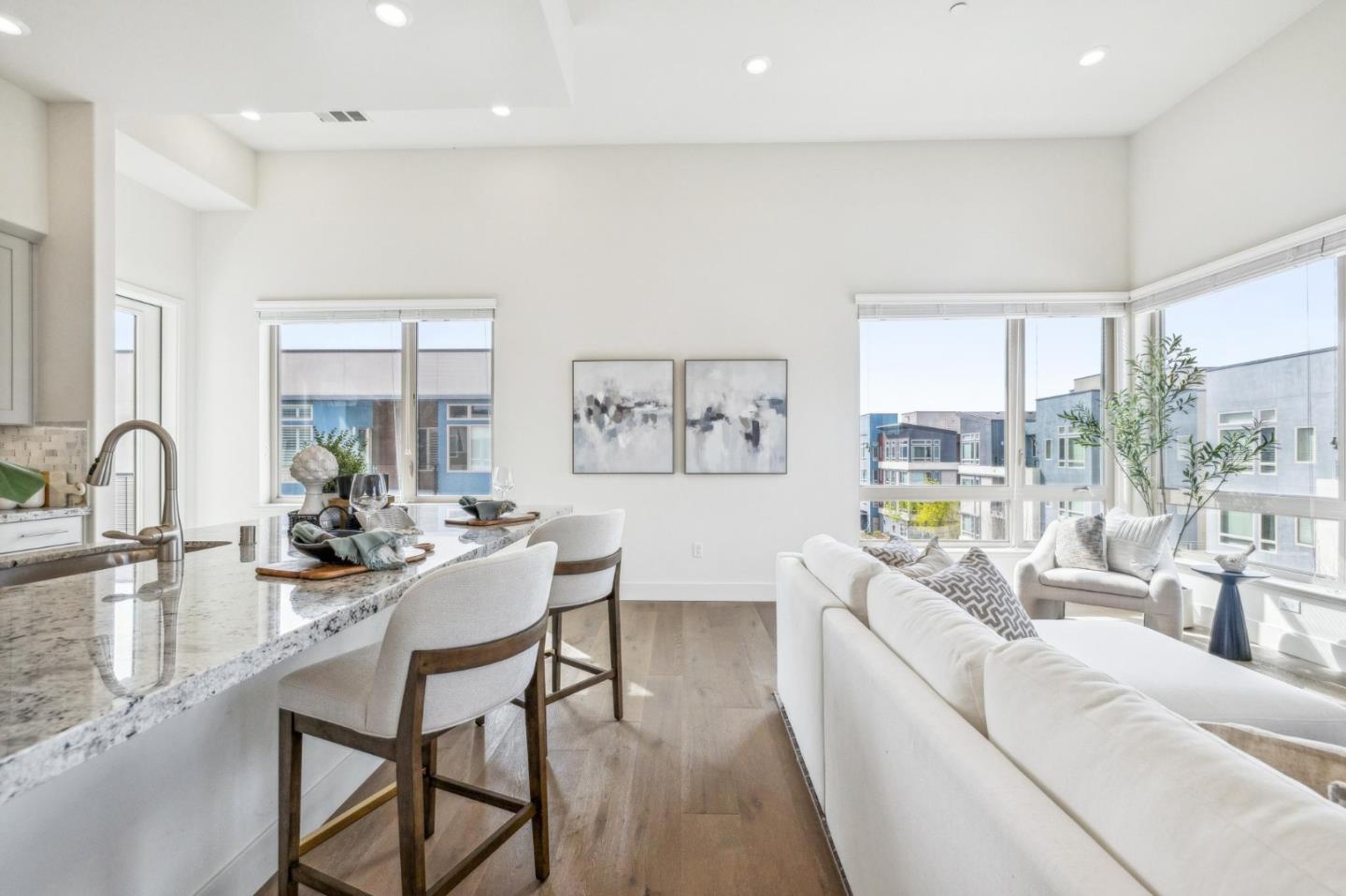 1078 Foster Square LN 401