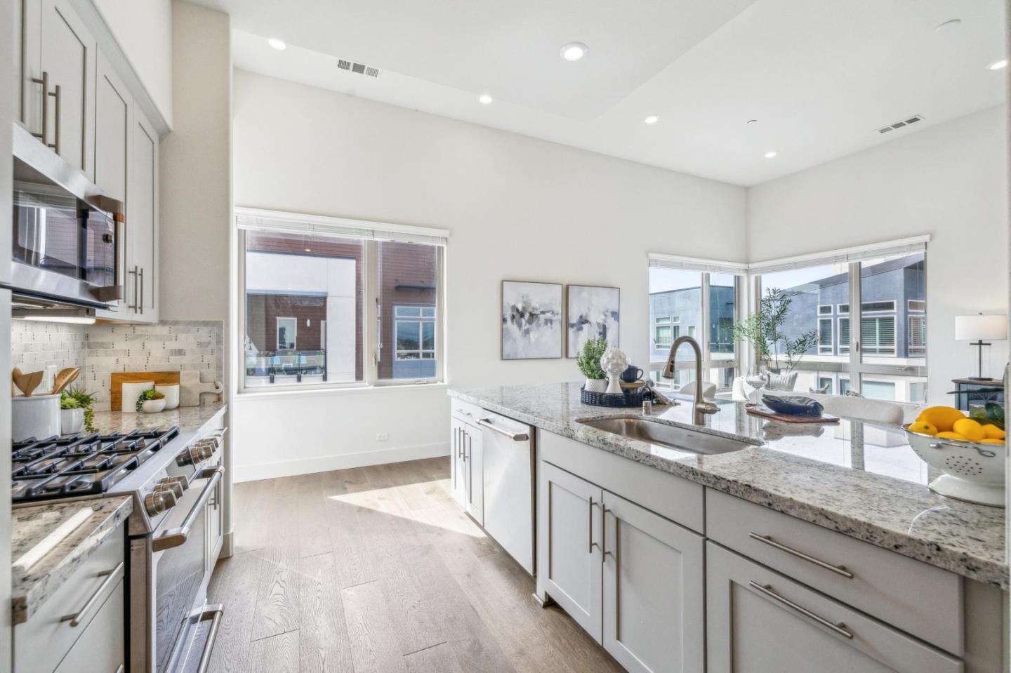 1078 Foster Square LN 401