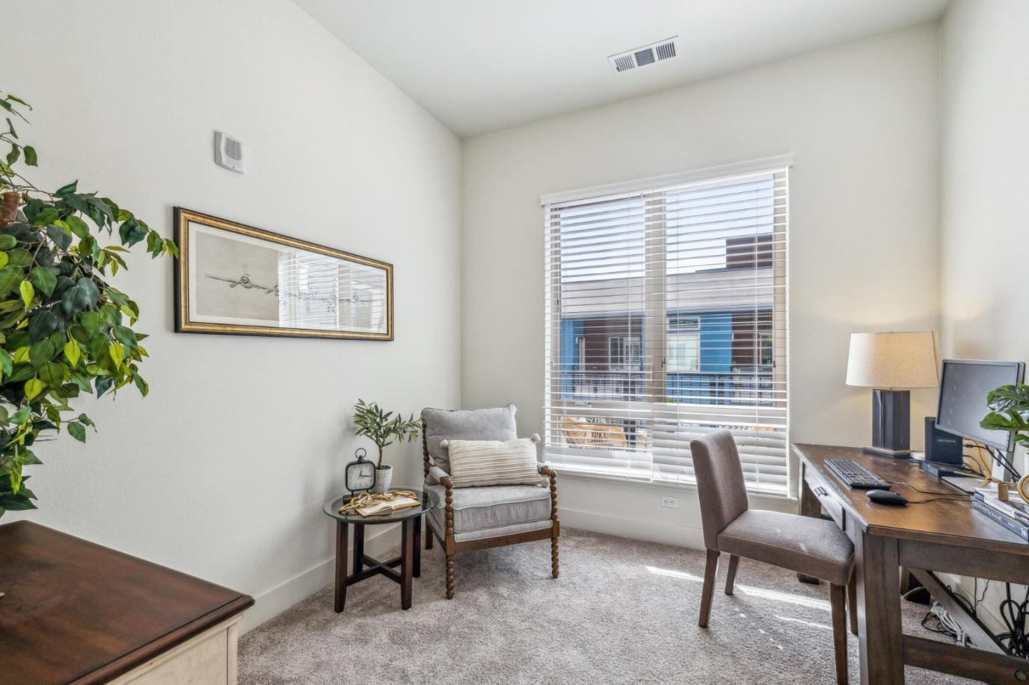 1078 Foster Square LN 401