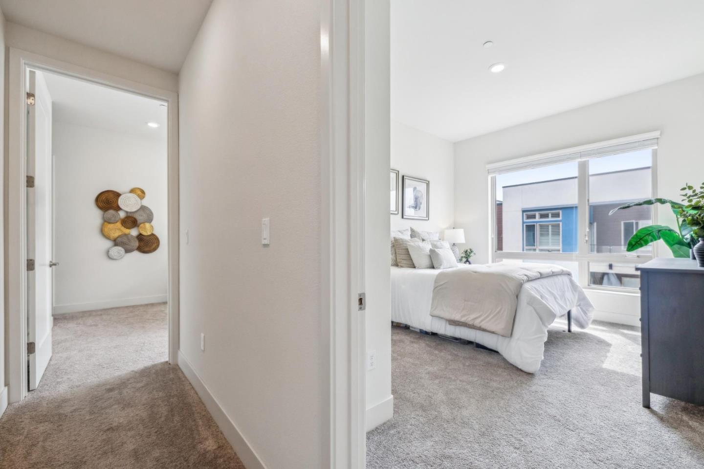 1078 Foster Square LN 401