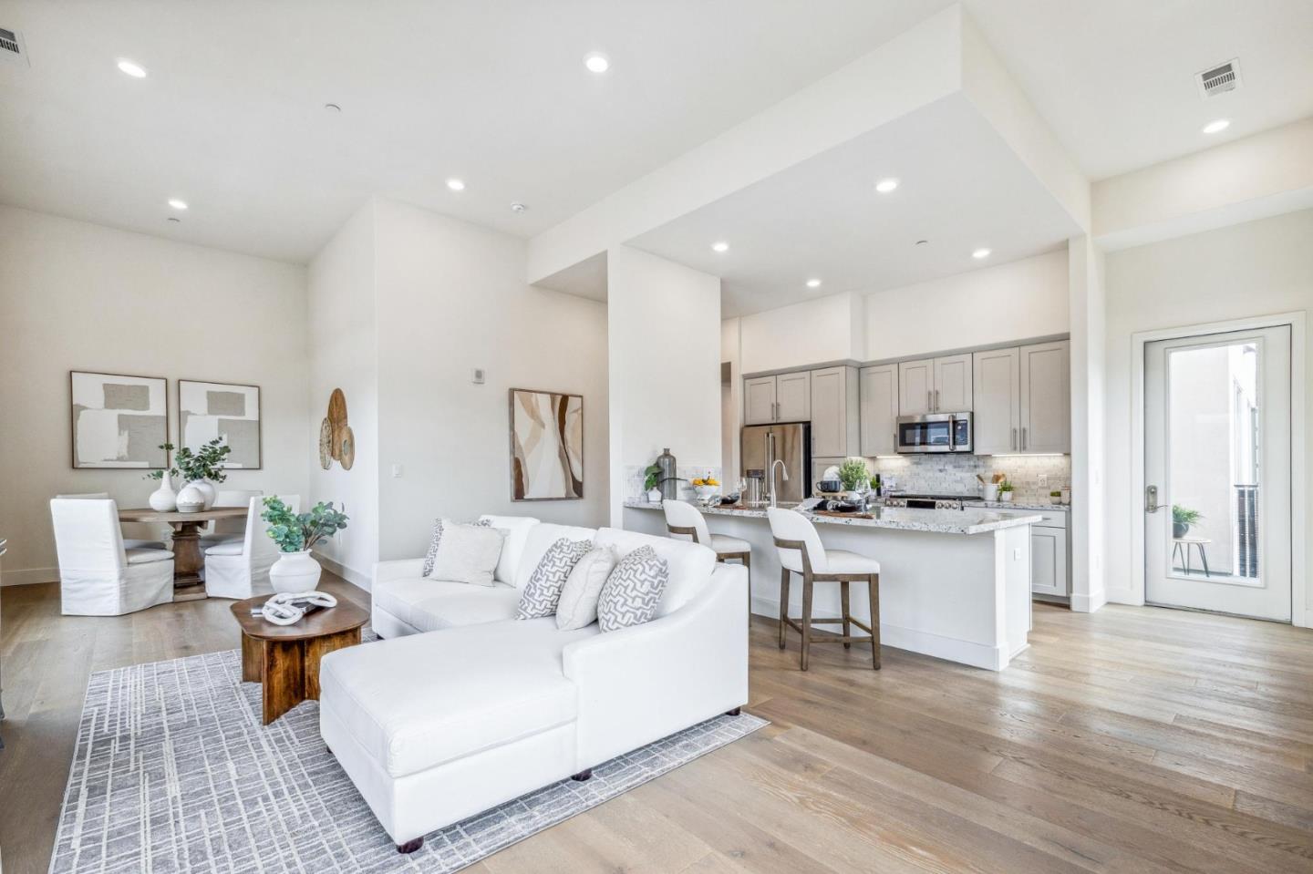 1078 Foster Square LN 401