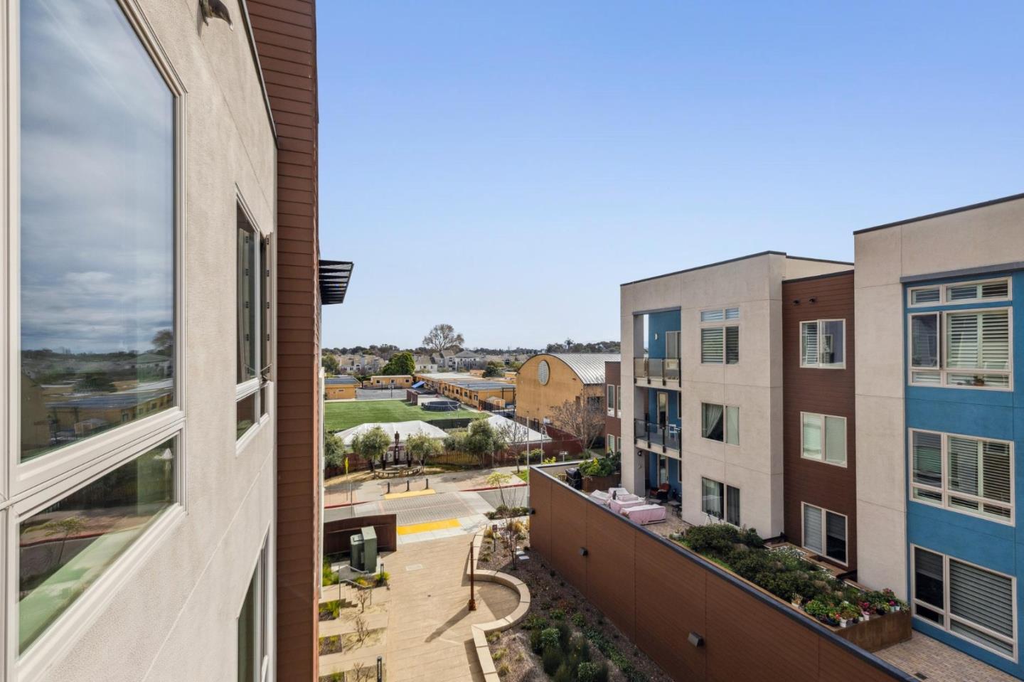 1078 Foster Square LN 401