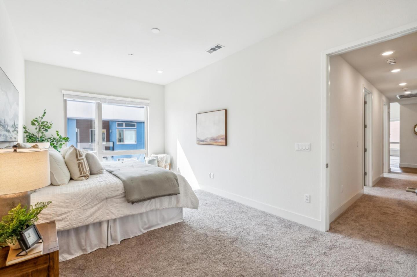 1078 Foster Square LN 401