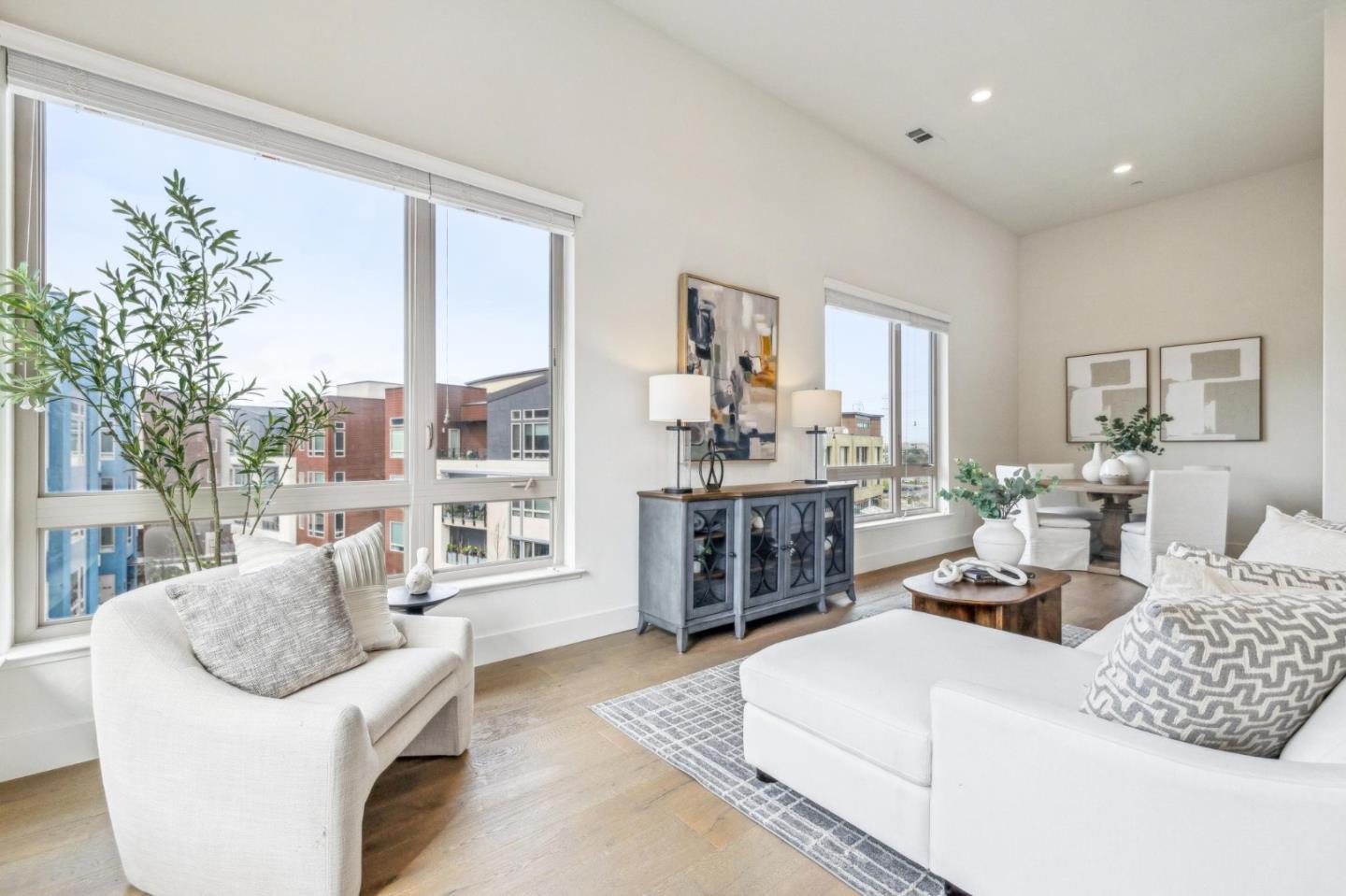 1078 Foster Square LN 401