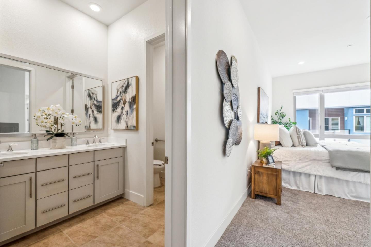 1078 Foster Square LN 401