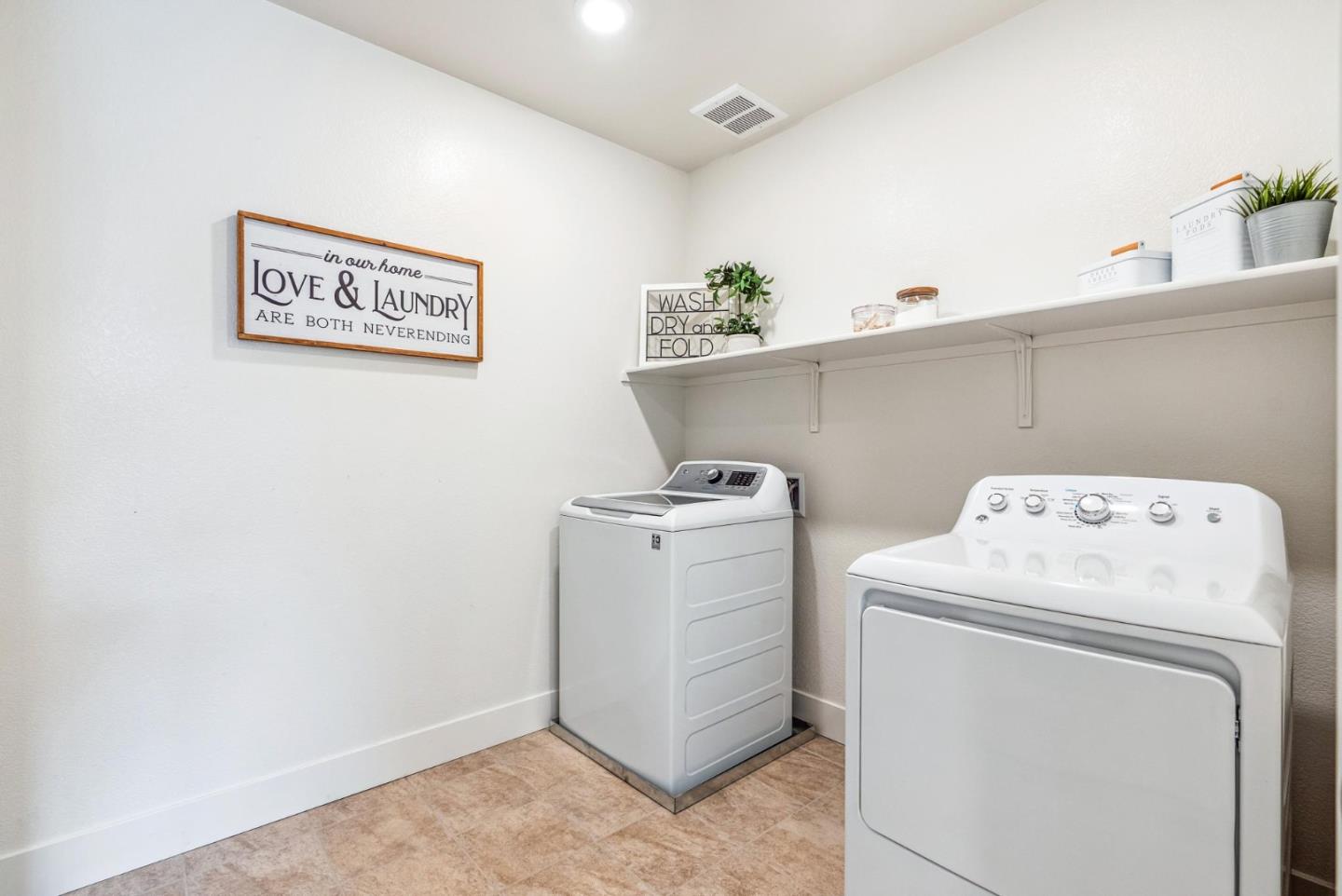 1078 Foster Square LN 401