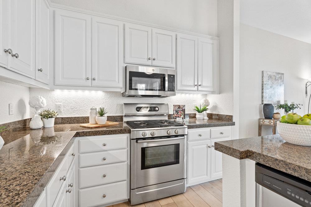 550 El Camino Real 103