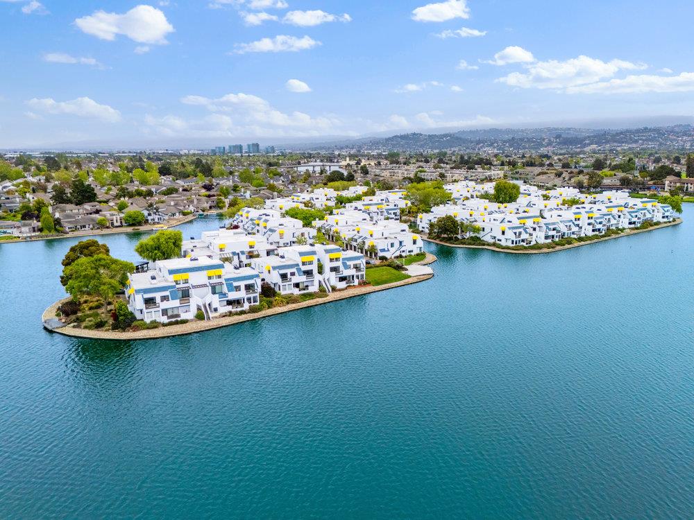 877 Balboa LN