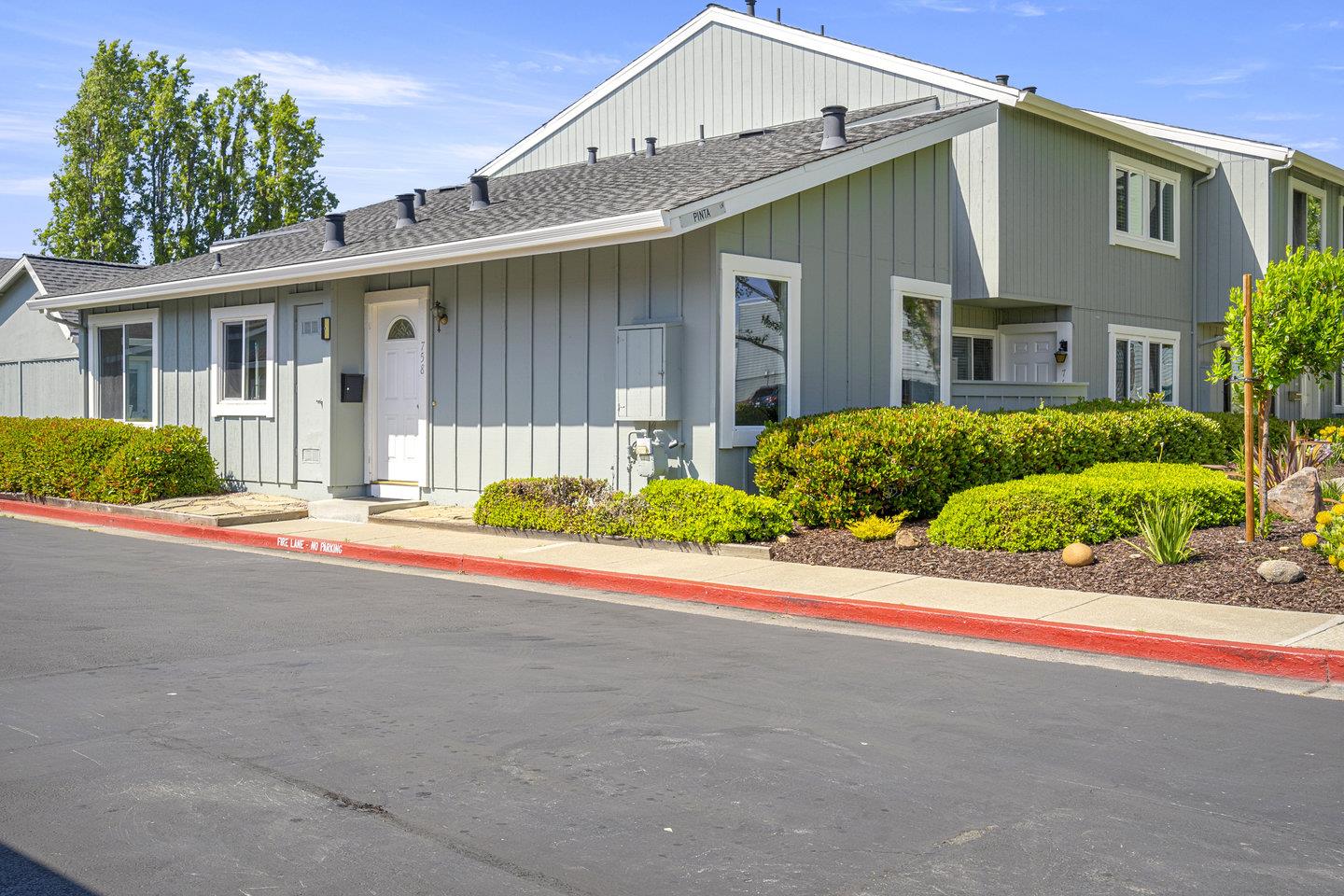 758 Pinta LN