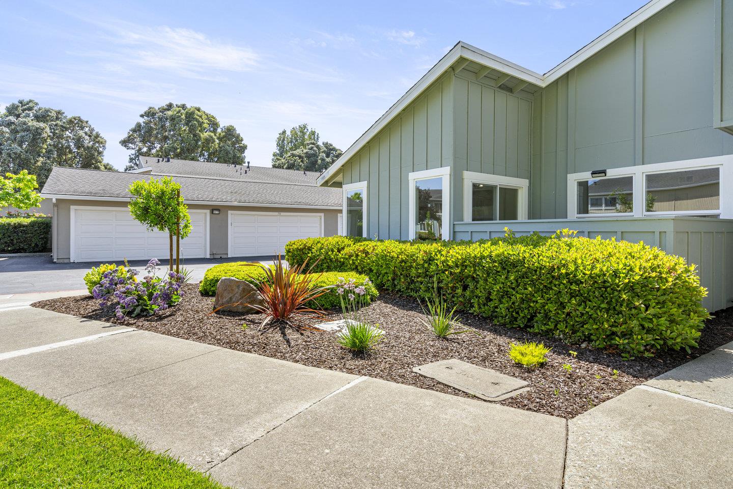 758 Pinta LN