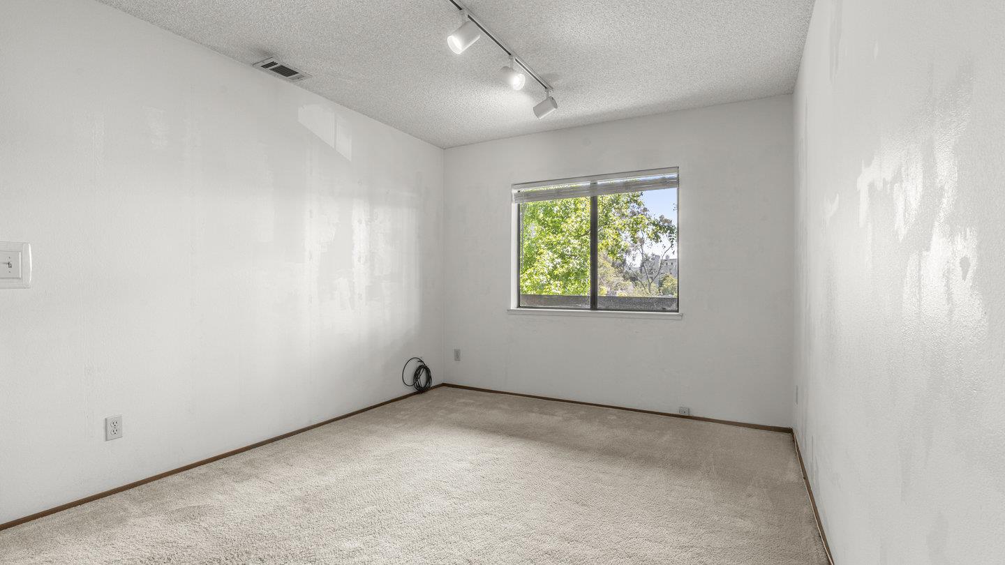 780 Sea Spray Lane 211