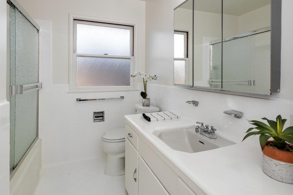1202 Woodland Drive