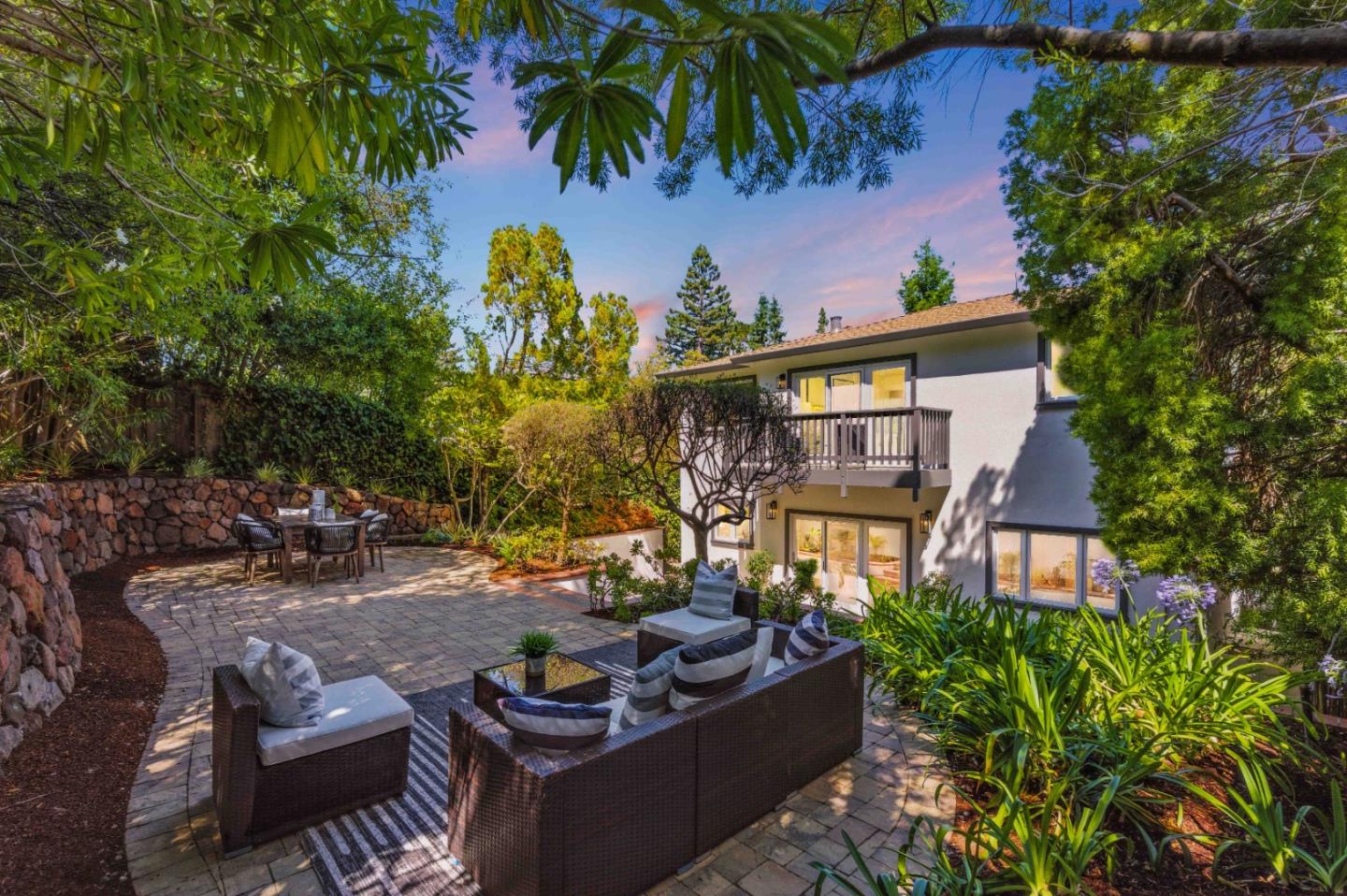 2235 Carmelita Drive