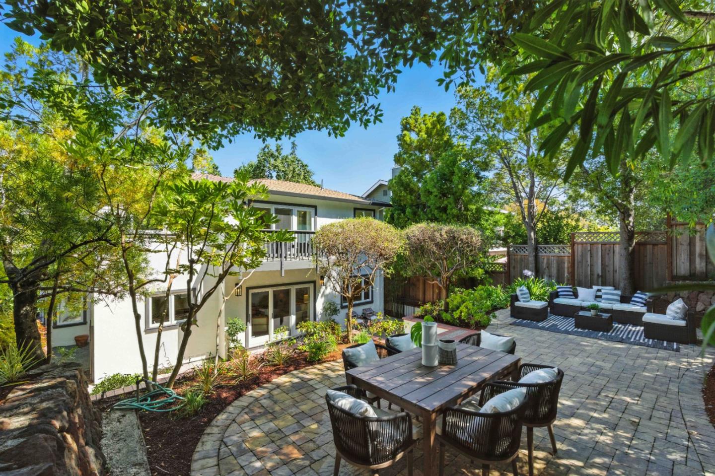 2235 Carmelita Drive