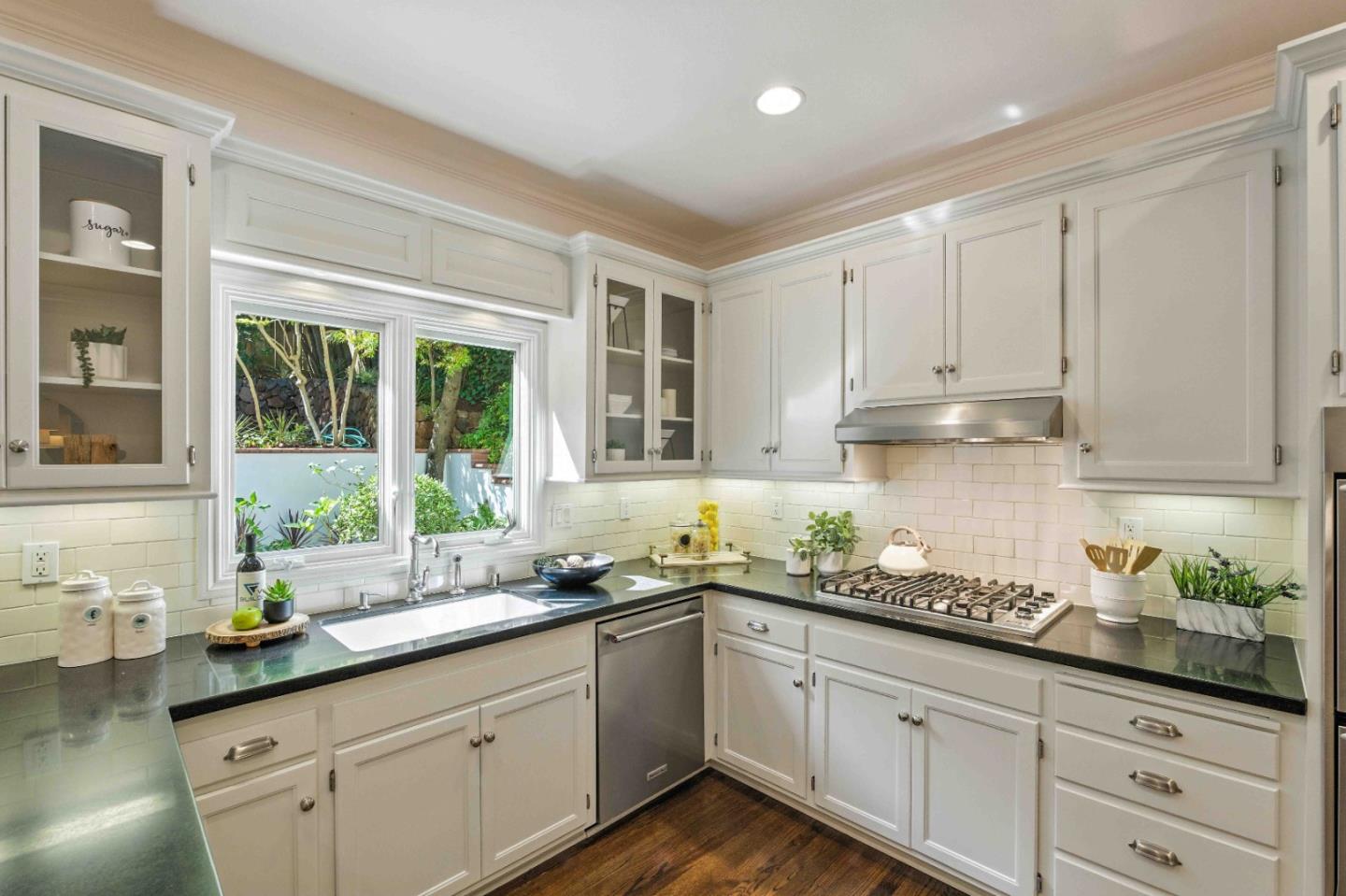 2235 Carmelita Drive