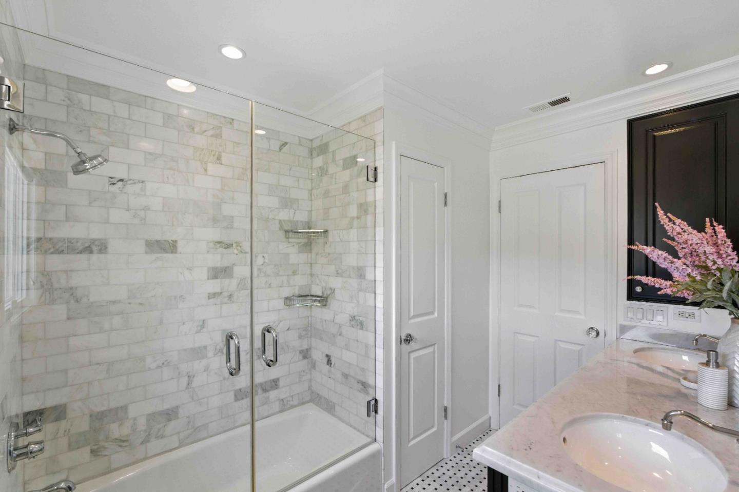 2235 Carmelita Drive