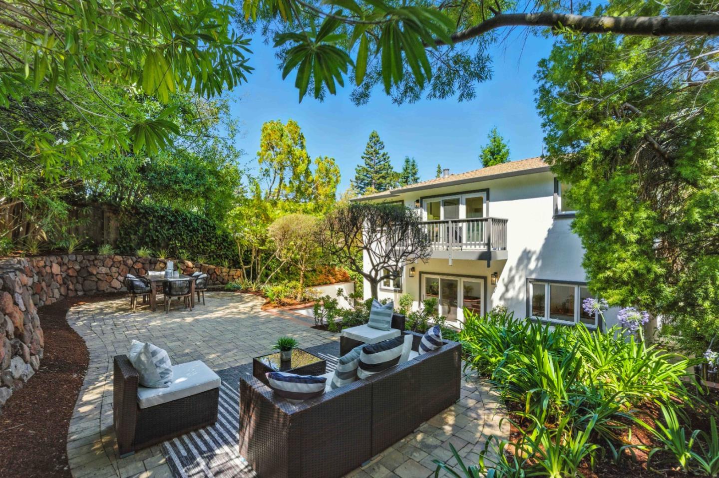 2235 Carmelita Drive