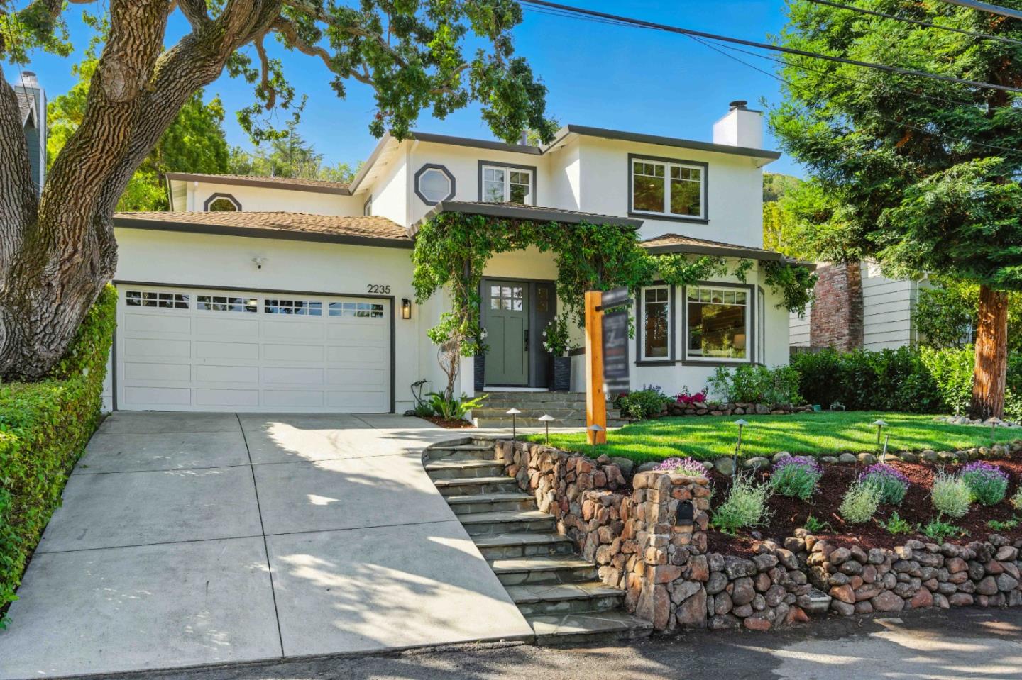 2235 Carmelita Drive