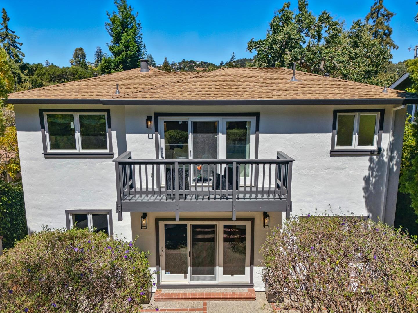 2235 Carmelita Drive