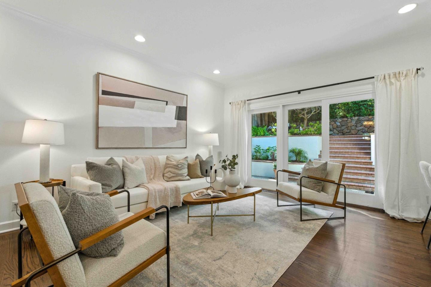 2235 Carmelita Drive