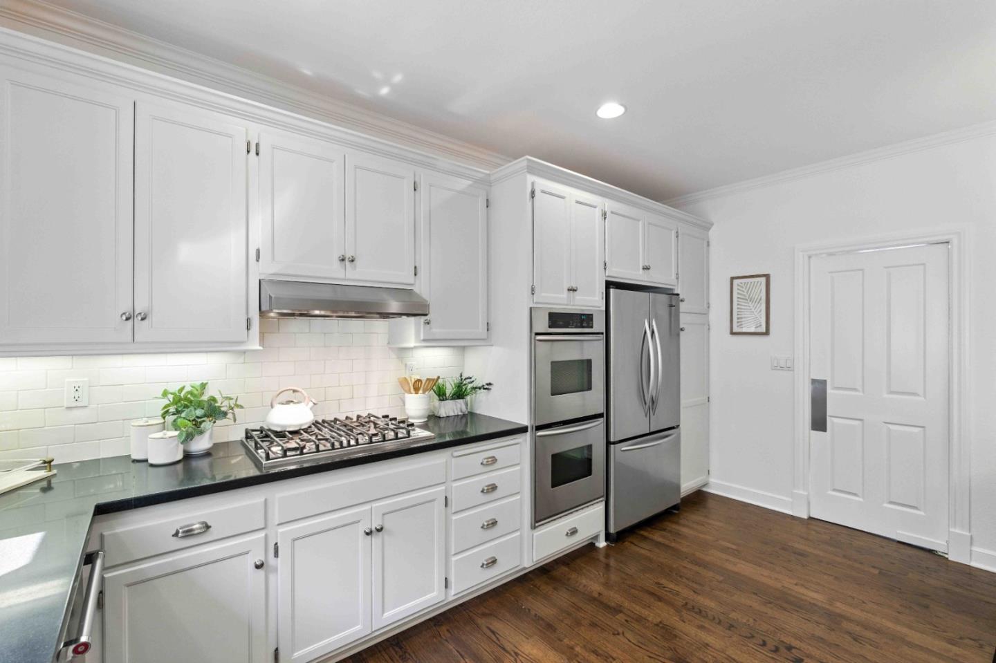 2235 Carmelita Drive