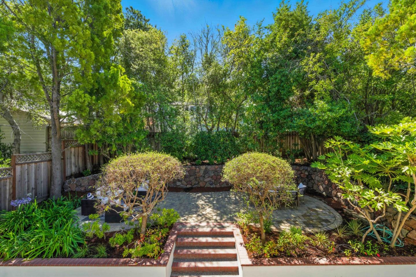 2235 Carmelita Drive