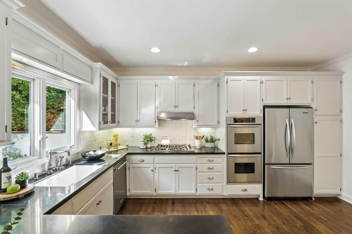 2235 Carmelita Drive