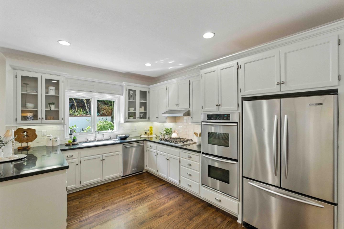 2235 Carmelita Drive