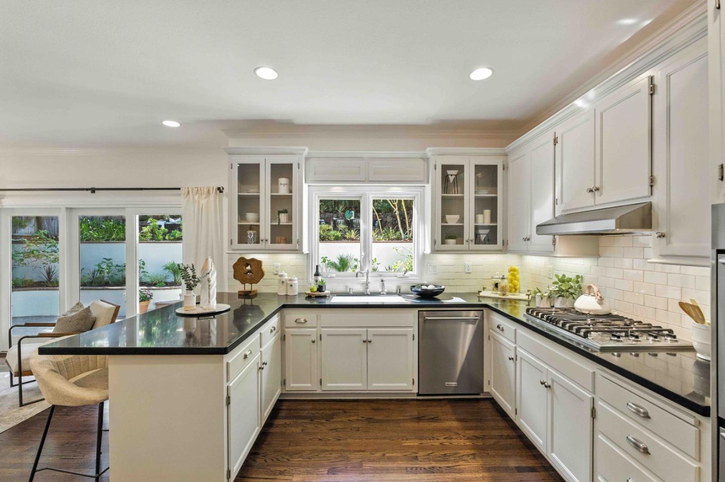 2235 Carmelita Drive